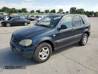 2001 Mercedes-Benz M 320/430/500 with VIN 4JGAB54E01A267633, listed as a Copart auction lot 58160855 with 157,975 mi miles and Salvage title. Bid and sale history available at DreamBid. Image 1.