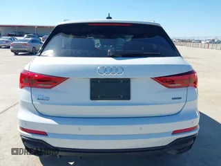 2024 Audi Q3 S line Premium Plus z VIN WA1EECF32R1141891, wystawiony jako IAAI lot #41668111 z przebiegiem 1426 mil mil oraz . Historia ofert i sprzedaży dostępna na DreamBid. Obrazek 16.