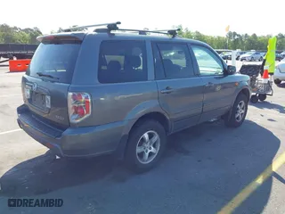 2008 Honda Pilot EX-L with VIN 5FNYF18598B057446, listed as a IAAI auction lot 42063418 with 181,749 mi miles. Bid and sale history available at carsss.com. Image 4.