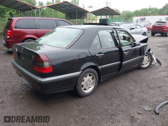 1998 Mercedes-Benz C 230/260/280/320 с VIN WDBHA23G8WA544140, выставлен на аукционе IAAI как лот 42531224 с пробегом 191 545 миль миль и . История ставок и продаж доступна на DreamBid. Изображение 4.