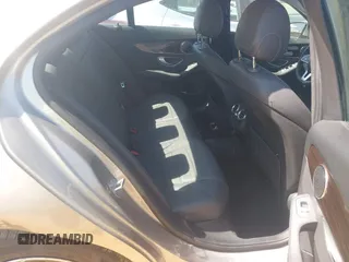 2019 Mercedes-Benz C 300 z VIN 55SWF8DB8KU308975, wystawiony jako IAAI lot #42144543 z przebiegiem 23 566 mil mil oraz . Historia ofert i sprzedaży dostępna na DreamBid. Obrazek 8.