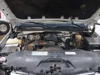 2000 GMC Sierra 2500 SLE z VIN 1GTGK29U5YZ195420, wystawiony jako IAAI lot #41440301 z przebiegiem 212 149 mil mil oraz . Historia ofert i sprzedaży dostępna na DreamBid. Obrazek 10.