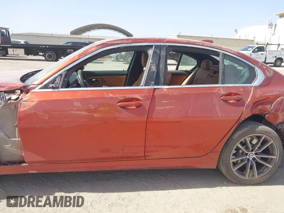 2022 BMW 3 Series 330i xDrive with VIN 3MW5R7J02N8C42866, listed as a IAAI auction lot 41704929 with 45,215 mi miles. Bid and sale history available at carsss.com. Image 14.