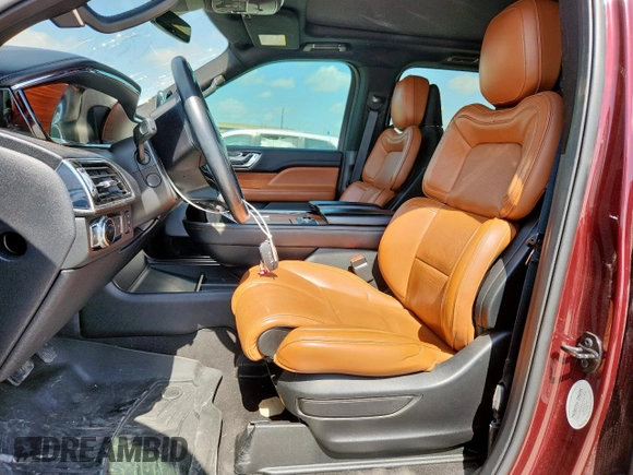 2019 Lincoln Navigator Reserve z VIN 5LMJJ2LT4KEL14574, wystawiony jako Copart lot #61821615 z przebiegiem 86 695 mil mil oraz Czysty tytuł • Clean title. Historia ofert i sprzedaży dostępna na DreamBid. Obrazek 7.