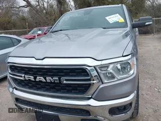 2022 Ram 1500 Big Horn z VIN 1C6RREBG3NN173629, wystawiony jako IAAI lot #40765434 z przebiegiem 57 662 mil mil oraz . Historia ofert i sprzedaży dostępna na DreamBid. Obrazek 12.