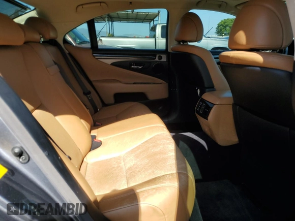2013 Lexus LS 460 z VIN JTHBL5EF0D5120480, wystawiony jako Copart lot #57443725 z przebiegiem 183 390 mil mil oraz Szkoda całkowita • Salvage title. Historia ofert i sprzedaży dostępna na DreamBid. Obrazek 10.