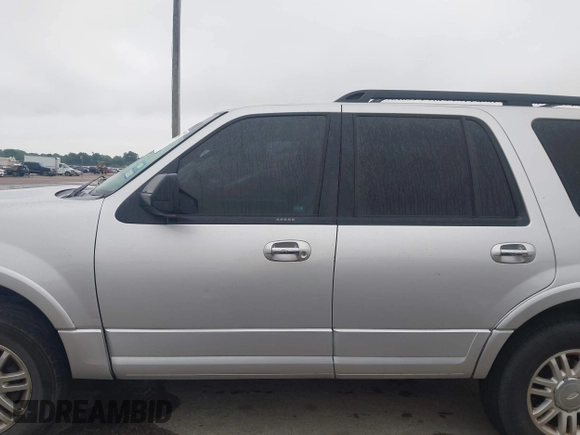 2014 Ford Expedition XLT with VIN 1FMJU1H58EEF65794, listed as a IAAI auction lot 42421781 with 151,867 mi miles and . Bid and sale history available at DreamBid. Image 14.