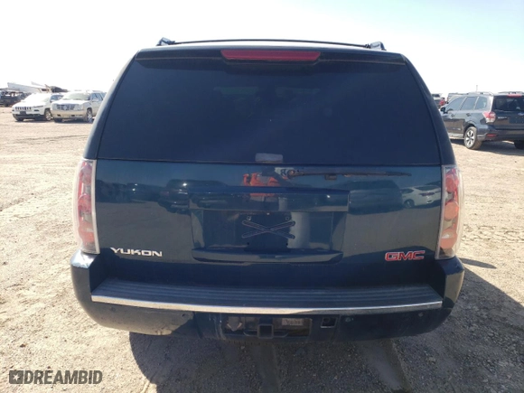 2007 GMC Yukon Denali with VIN 1GKFK638X7J270371, listed as a Copart auction lot 74242544 with 155,130 mi miles and Clean Title. Bid and sale history available at carsss.com. Image 6.