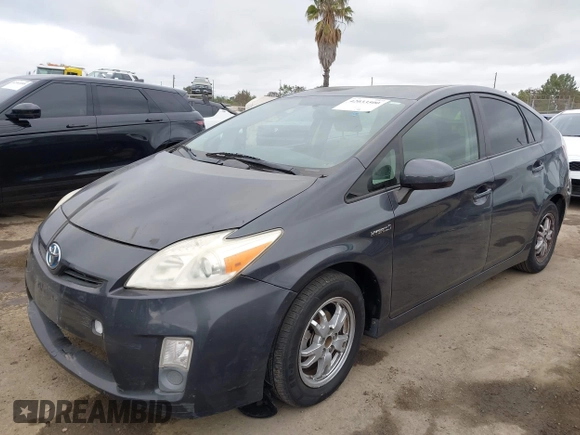 2010 Toyota Prius II with VIN JTDKN3DU1A0150564, listed as a IAAI auction lot 42033500 with 261,771 mi miles. Bid and sale history available at carsss.com. Image 2.