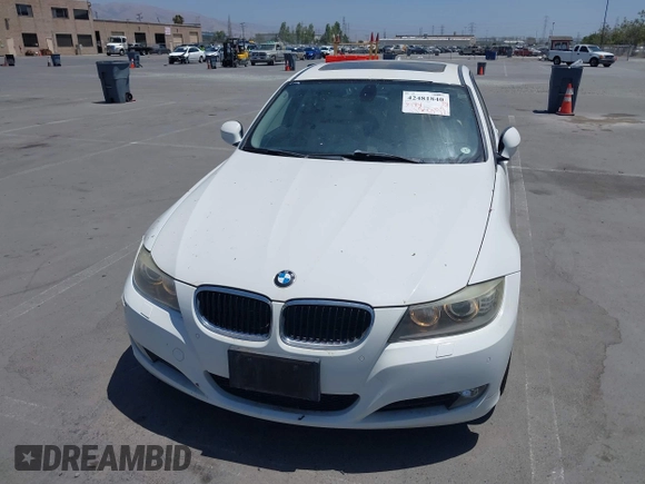 2011 BMW 3 Series 328i xDrive z VIN WBAPK7C56BA973869, wystawiony jako IAAI lot #42481840 z przebiegiem 112 972 mil mil oraz . Historia ofert i sprzedaży dostępna na DreamBid. Obrazek 6.