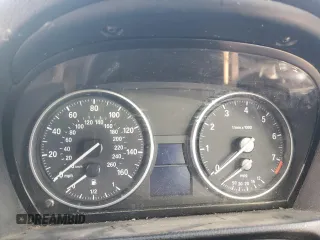 2008 BMW 3 Series 328xi с VIN WBAVC73538KP37347, выставлен на аукционе Copart как лот 42457925 с пробегом Не указан миль и Списание • Salvage title. История ставок и продаж доступна на DreamBid. Изображение 9.