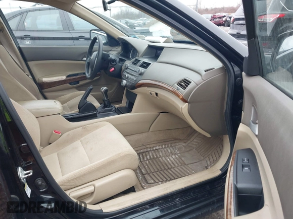 2010 Honda Accord EX z VIN 1HGCP2E75AA062842, wystawiony jako IAAI lot #41792464 z przebiegiem 221 402 mil mil oraz . Historia ofert i sprzedaży dostępna na DreamBid. Obrazek 5.