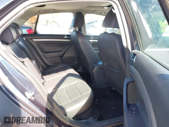 2009 Volkswagen Jetta SE with VIN 3VWRZ71K59M057372, listed as a IAAI auction lot 41741847 with 197,105 mi miles and . Bid and sale history available at DreamBid. Image 8.