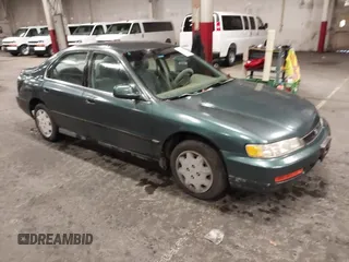 1996 Honda Accord LX with VIN 1HGCD5639TA189876, listed as a IAAI auction lot 41646989 with 282,085 mi miles and . Bid and sale history available at carsss.com. Image 1.