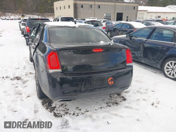 2015 Chrysler 300 with VIN 2C3CCAGG8FH904488, listed as a IAAI auction lot 41516698 with 1 mi miles. Bid and sale history available at carsss.com. Image 16.