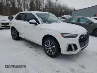 2023 Audi Q5 S line Prestige with VIN WA1FAAFYXP2171339, listed as a Copart auction lot 43351985 with 32,796 mi miles and Salvage Title. Bid and sale history available at carsss.com. Image 4.