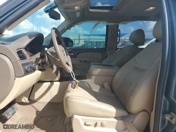 2010 Chevrolet Avalanche LTZ with VIN 3GNVKGE08AG106122, listed as a Copart auction lot 79079274 with 153,667 mi miles and Salvage Title. Bid and sale history available at carsss.com. Image 7.