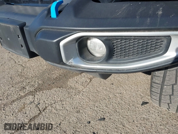 2023 Jeep Wrangler Sahara z VIN 1C4JJXP60PW627051, wystawiony jako IAAI lot #42290712 z przebiegiem 28 269 mil mil oraz . Historia ofert i sprzedaży dostępna na DreamBid. Obrazek 6.