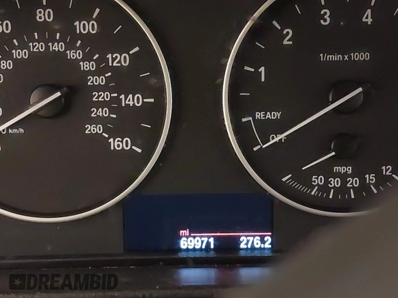 2018 BMW 3 Series 320i xDrive with VIN WBA8E5G50JNU48047, listed as a IAAI auction lot 41564022 with 69,971 mi miles. Bid and sale history available at carsss.com. Image 7.