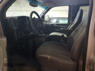2007 Chevrolet Express Passenger z VIN 1GAHG39U171117105, wystawiony jako Copart lot #56726265 z przebiegiem 264 871 mil mil oraz Czysty tytuł • Clean title. Historia ofert i sprzedaży dostępna na DreamBid. Obrazek 7.