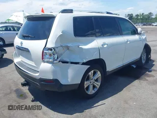 2013 Toyota Highlander Limited z VIN 5TDYK3EH9DS119939, wystawiony jako IAAI lot #42168374 z przebiegiem 98 918 mil mil oraz . Historia ofert i sprzedaży dostępna na DreamBid. Obrazek 4.