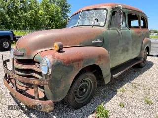 1953 Chevrolet Suburban z VIN H53K032117, wystawiony jako Copart lot #45568985 z przebiegiem Nie podano mil oraz Czysty tytuł • Clean title. Historia ofert i sprzedaży dostępna na DreamBid. Obrazek 2.
