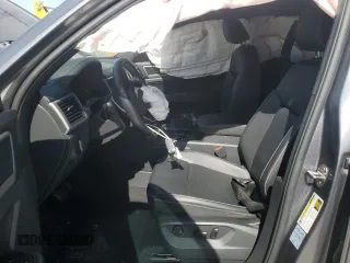 2020 Volkswagen Atlas SE z VIN 1V21E2CAXLC226750, wystawiony jako Copart lot #49096425 z przebiegiem 72 260 mil mil oraz Szkoda całkowita • Salvage title. Historia ofert i sprzedaży dostępna na DreamBid. Obrazek 7.