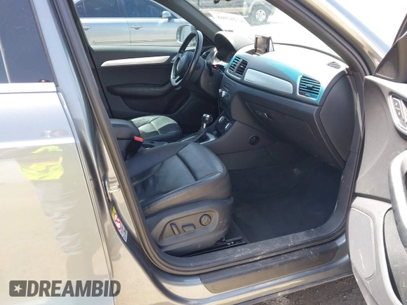 2015 Audi Q3 Premium Plus с VIN WA1EFCFS6FR010285, выставлен на аукционе IAAI как лот 42202068 с пробегом 104 945 миль миль и . История ставок и продаж доступна на DreamBid. Изображение 5.