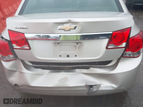 2014 Chevrolet Cruze LS with VIN 1G1PA5SH6E7132957, listed as a IAAI auction lot 42146562 with 130,117 mi miles and . Bid and sale history available at DreamBid. Image 6.