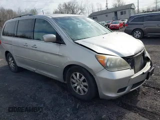 2008 Honda Odyssey EX-L with VIN 5FNRL387X8B075951, listed as a IAAI auction lot 42031880 with 190,233 mi miles. Bid and sale history available at carsss.com. Image 1.