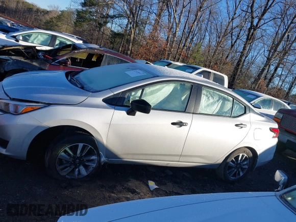 2024 Nissan Versa S z VIN 3N1CN8DV8RL866194, wystawiony jako IAAI lot #41420972 z przebiegiem 23 000 mil mil oraz . Historia ofert i sprzedaży dostępna na DreamBid. Obrazek 13.