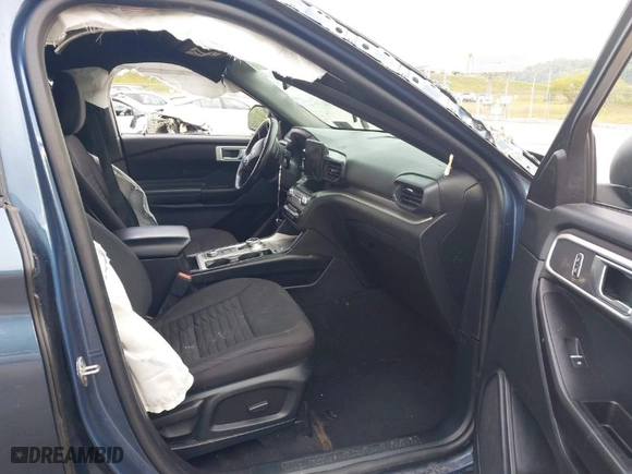 2020 Ford Explorer XLT with VIN 1FMSK8DH7LGA84990, listed as a IAAI auction lot 40331155 with 89,934 mi miles. Bid and sale history available at carsss.com. Image 5.