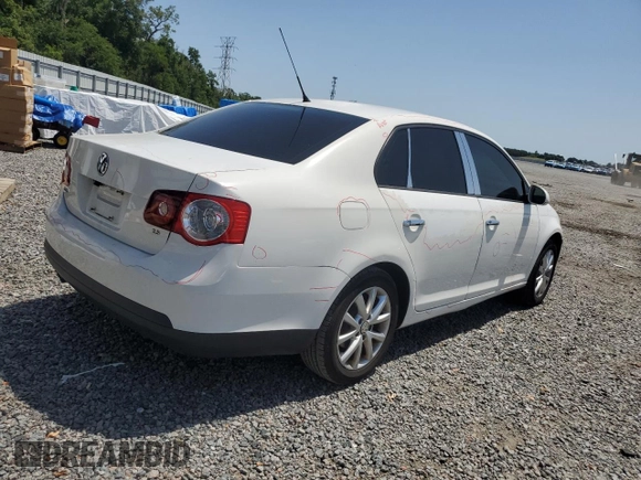 2010 Volkswagen Jetta SE z VIN 3VWRX7AJXAM127675, wystawiony jako Copart lot #56929935 z przebiegiem 169 244 mil mil oraz Nie do naprawy • Non repairable. Historia ofert i sprzedaży dostępna na DreamBid. Obrazek 3.