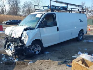 2012 GMC Savana Cargo Van with VIN 1GTW7GCA2C1167106, listed as a IAAI auction lot 41379838 with 1 mi miles. Bid and sale history available at carsss.com. Image 2.