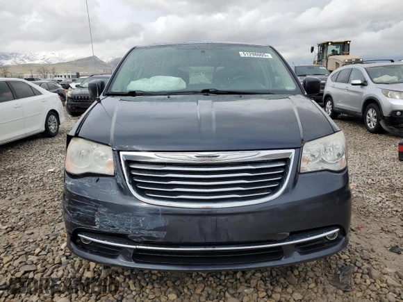 2014 Chrysler Town & Country Touring with VIN 2C4RC1BG6ER126603, listed as a Copart auction lot 51298005 with 161,694 mi miles and Salvage Title. Bid and sale history available at DreamBid. Image 5.