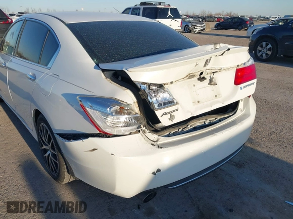 2015 Honda Accord Sport with VIN 1HGCR2F51FA083086, listed as a IAAI auction lot 41411266 with 205,186 mi miles and . Bid and sale history available at DreamBid. Image 6.