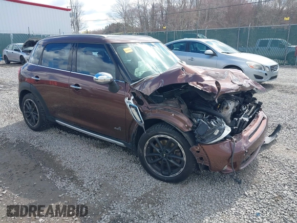 2016 MINI Countryman S z VIN WMWZC5C55GWU01180, wystawiony jako IAAI lot #41874470 z przebiegiem 194 997 mil mil oraz . Historia ofert i sprzedaży dostępna na DreamBid. Obrazek 1.