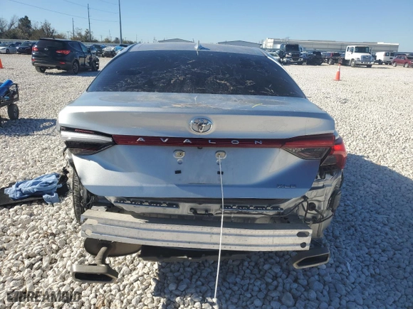 2022 Toyota Avalon XLE with VIN 4T1JZ1FB9NU082055, listed as a Copart auction lot 84205554 with 57,244 mi miles and Salvage Title. Bid and sale history available at carsss.com. Image 6.