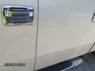 2007 Ford F-150 XLT z VIN 1FTPW14V97FA04872, wystawiony jako IAAI lot #42699936 z przebiegiem 143 060 mil mil oraz . Historia ofert i sprzedaży dostępna na DreamBid. Obrazek 6.