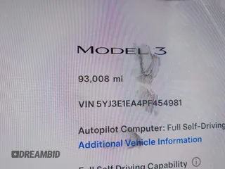 2023 Tesla Model 3 z VIN 5YJ3E1EA4PF454981, wystawiony jako IAAI lot #42704135 z przebiegiem 93 008 mil mil oraz . Historia ofert i sprzedaży dostępna na DreamBid. Obrazek 16.