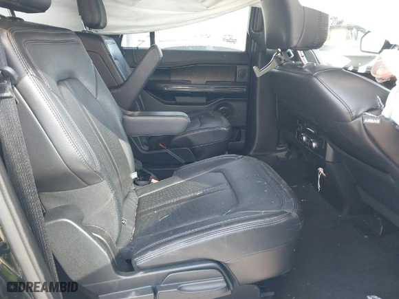 2018 Ford Expedition Max Limited with VIN 1FMJK2AT0JEA66289, listed as a IAAI auction lot 41737046 with 104,802 mi miles. Bid and sale history available at carsss.com. Image 8.
