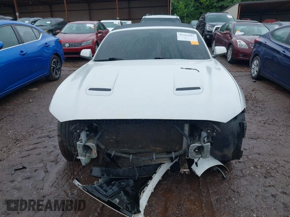 2018 Ford Mustang EcoBoost Premium z VIN 1FATP8UH9J5109820, wystawiony jako IAAI lot #42364587 z przebiegiem 118 640 mil mil oraz . Historia ofert i sprzedaży dostępna na DreamBid. Obrazek 6.