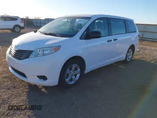 2017 Toyota Sienna L with VIN 5TDZZ3DC3HS828040, listed as a IAAI auction lot 41824384 with 76,159 mi miles. Bid and sale history available at carsss.com. Image 18.