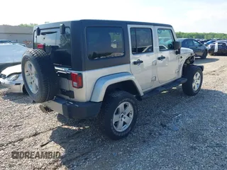 2012 Jeep Wrangler Unlimited Altitude z VIN 1C4HJWEGXCL120397, wystawiony jako IAAI lot #42219976 z przebiegiem 119 172 mil mil oraz . Historia ofert i sprzedaży dostępna na DreamBid. Obrazek 4.