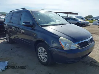 2012 Kia Sedona LX with VIN KNDMG4C7XC6475511, listed as a IAAI auction lot 41845131 with 132,023 mi miles. Bid and sale history available at carsss.com. Image 1.