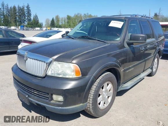 2005 Lincoln Navigator Luxury z VIN 5LMFU27535LJ04900, wystawiony jako IAAI lot #42050316 z przebiegiem 293 904 mil mil oraz . Historia ofert i sprzedaży dostępna na DreamBid. Obrazek 6.