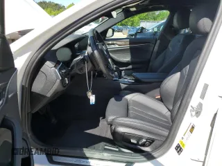 2020 BMW 5 Series 530i xDrive z VIN WBAJR7C08LCD67648, wystawiony jako Copart lot #51497075 z przebiegiem 64 346 mil mil oraz Szkoda całkowita • Salvage title. Historia ofert i sprzedaży dostępna na DreamBid. Obrazek 7.