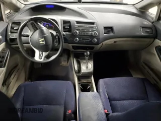 2006 Honda Civic z VIN JHMFA36256S027336, wystawiony jako Copart lot #58224335 z przebiegiem Nie podano mil oraz Szkoda całkowita • Salvage title. Historia ofert i sprzedaży dostępna na DreamBid. Obrazek 8.