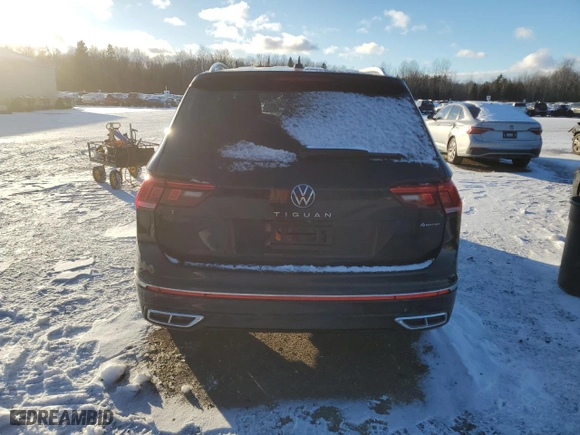 2024 Volkswagen Tiguan SEL R-Line with VIN 3VV4B7AX9RM109679, listed as a Copart auction lot 85866034 with 46,957 mi miles and Salvage Title. Bid and sale history available at carsss.com. Image 6.