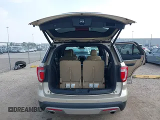 2017 Ford Explorer XLT z VIN 1FM5K7D89HGD85422, wystawiony jako IAAI lot #41787616 z przebiegiem 32 068 mil mil oraz . Historia ofert i sprzedaży dostępna na DreamBid. Obrazek 17.